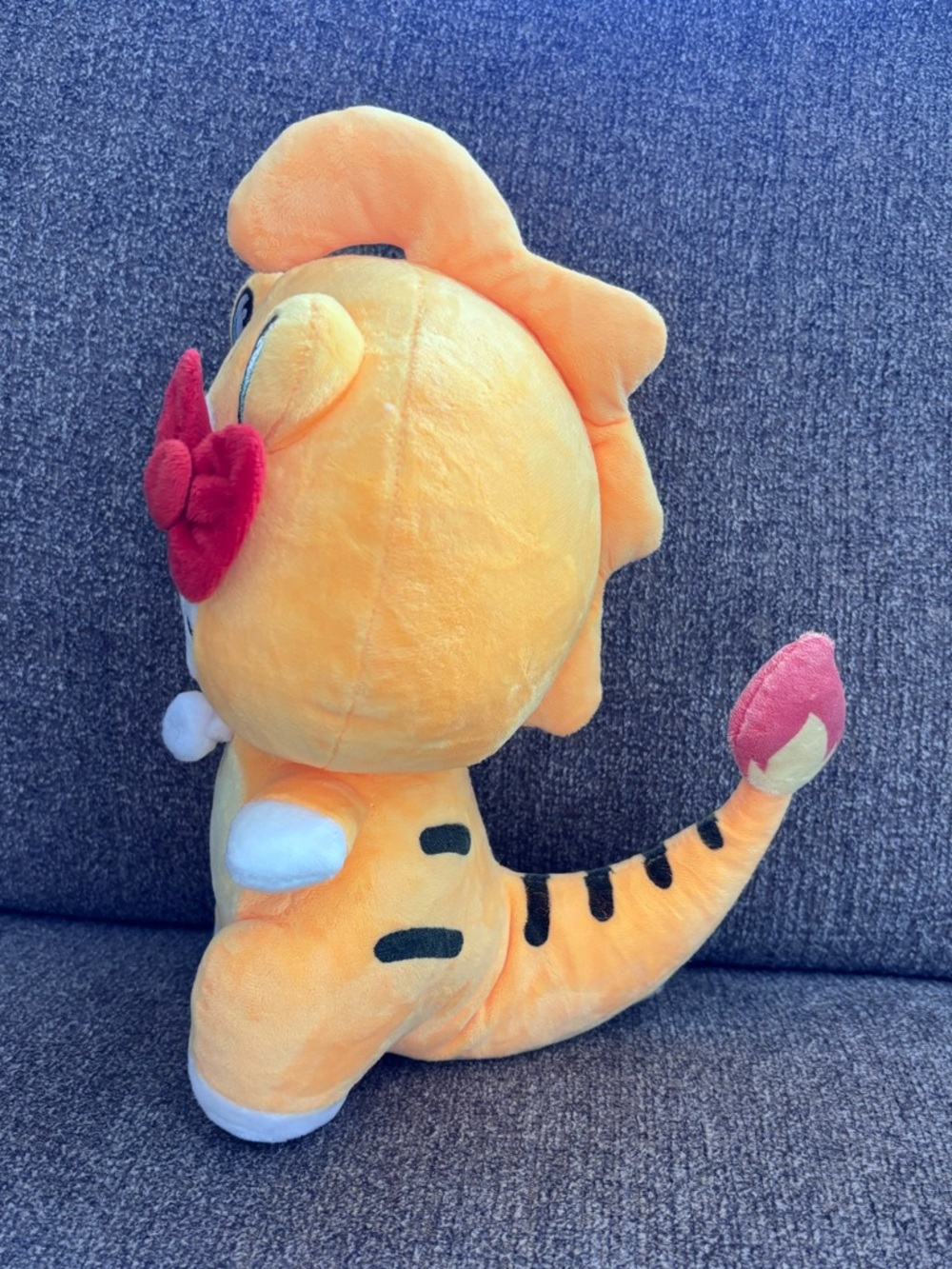 Hello Kitty plush - Picture 4 of 7